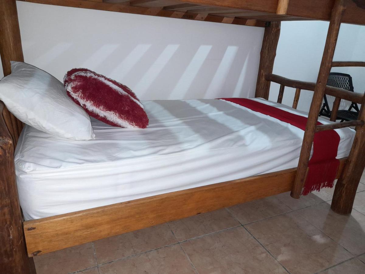 Hostal Blood Moon Rio Dulce Town Kültér fotó