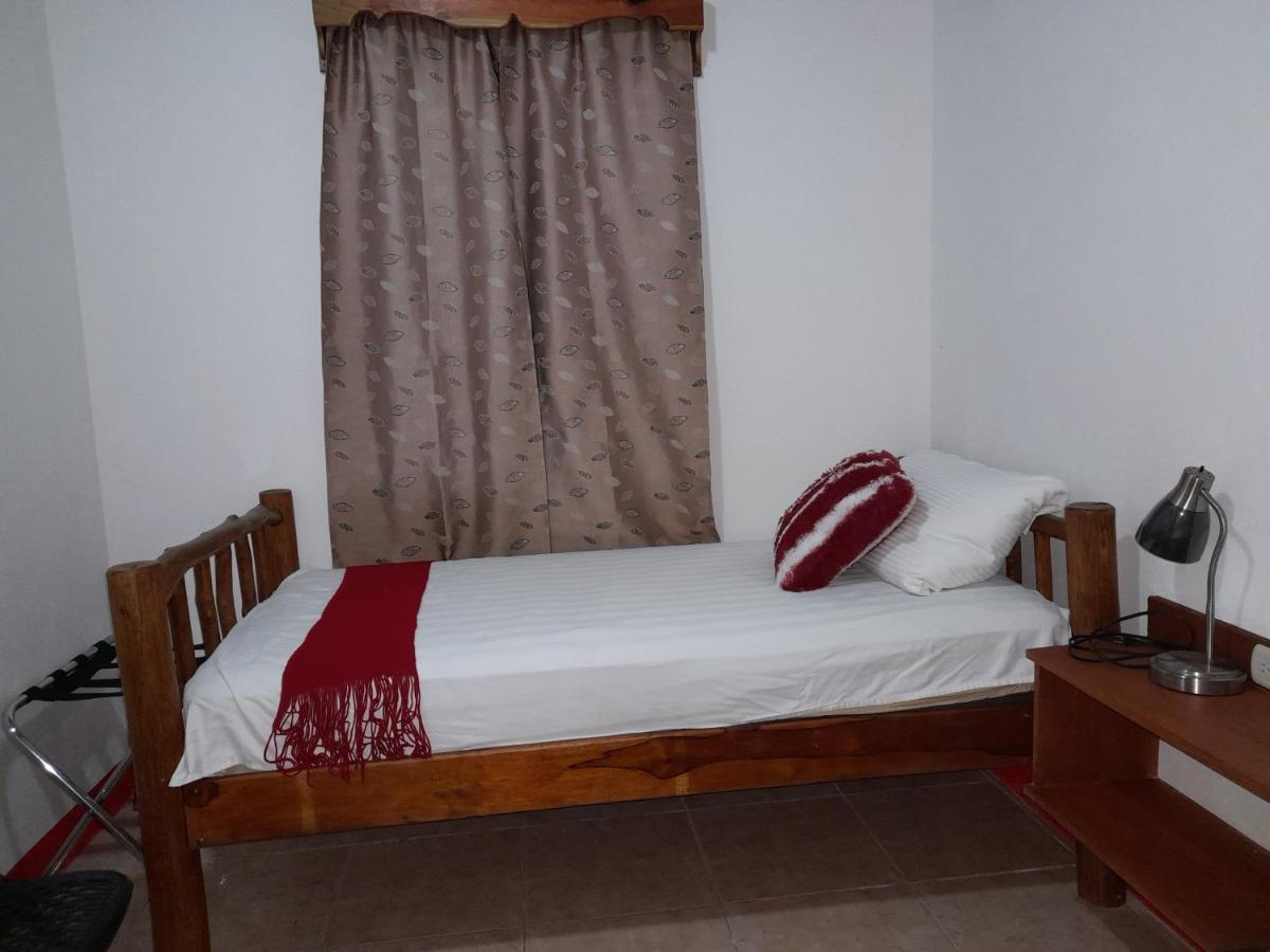 Hostal Blood Moon Rio Dulce Town Kültér fotó