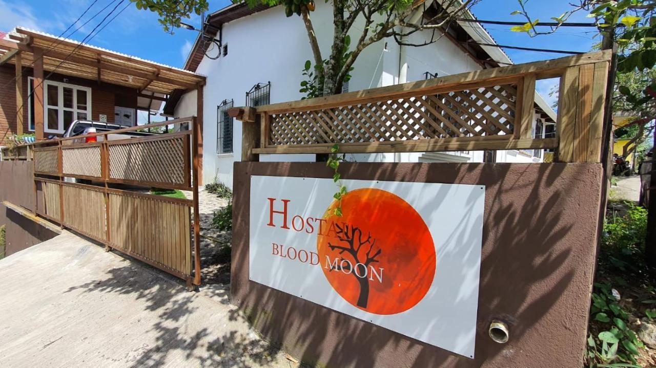 Hostal Blood Moon Rio Dulce Town Kültér fotó